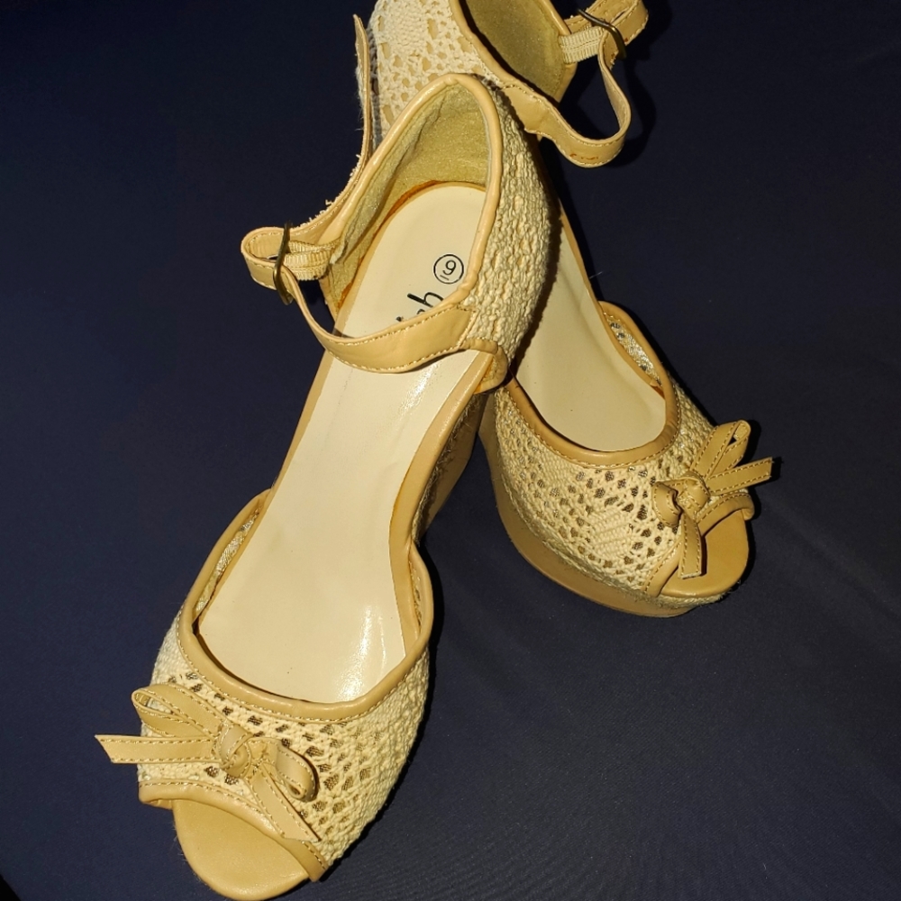 Deb, platform, wedge sandals